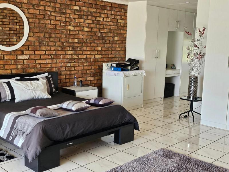 3 Bedroom Property for Sale in Oranjeville Free State